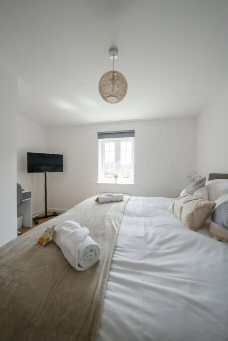 Stylish 2-Bed Home - For Company Contractor And Leisure Stays - Nec, Airport, Hs2, Contractors, Resort World Birmingham Exteriör bild